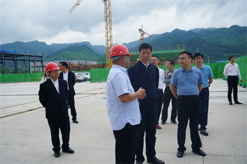2021年5月20日，湖南省張家界市委副書記、代市長(zhǎng)王洪斌一行蒞臨湖南萬眾筑工科技有限公司指導(dǎo)工作